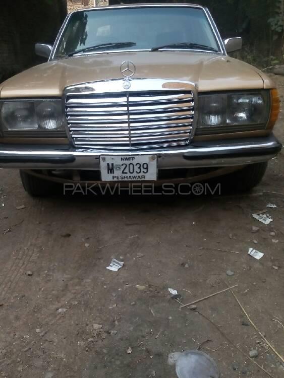 Mercedes Benz D Series 1977 for Sale in Peshawar Image-1