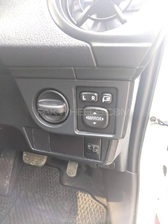 Toyota Corolla Fielder 2016 for Sale in Lahore Toyota Corolla Fielder 2016 for Sale in Lahore Image-4