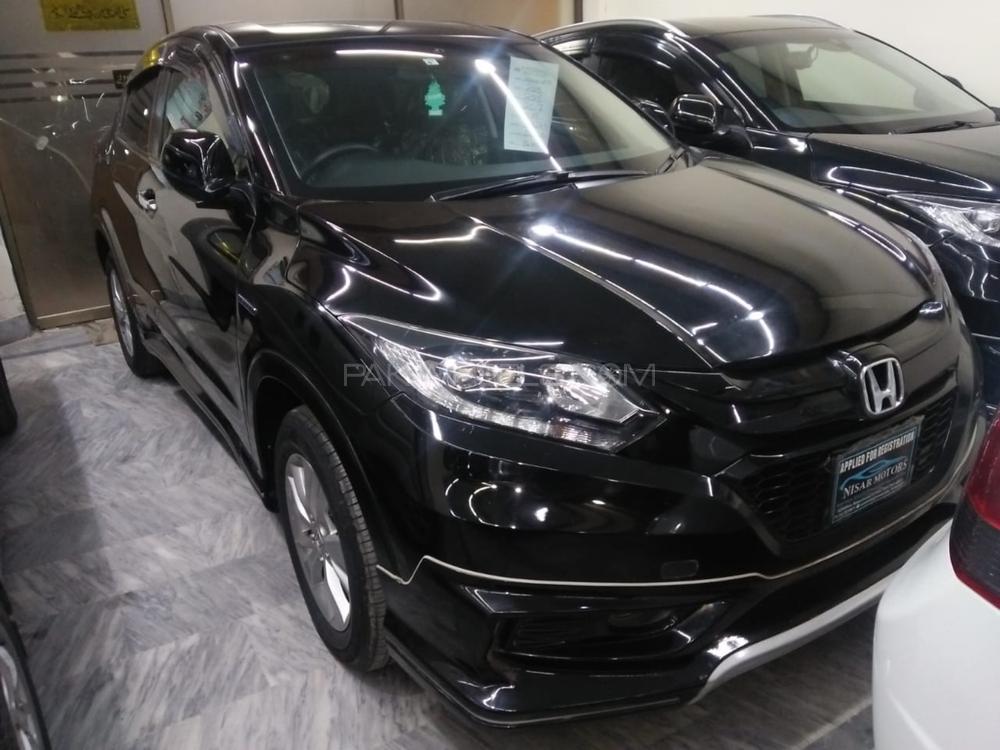 Honda Vezel 2015 for Sale in Lahore Image-1