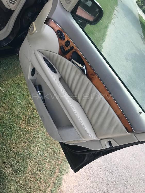 Mercedes Benz E Class 2005 for Sale in Lahore Mercedes Benz E Class 2005 for Sale in Lahore Image-4