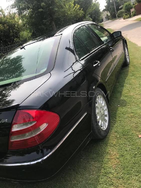 Mercedes Benz E Class 2005 for Sale in Lahore Mercedes Benz E Class 2005 for Sale in Lahore Image-6