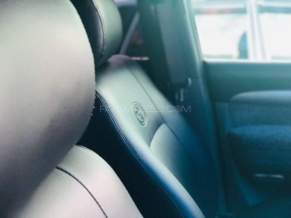 Toyota Prado 2003 for Sale in Lahore Toyota Prado 2003 for Sale in Lahore Image-4