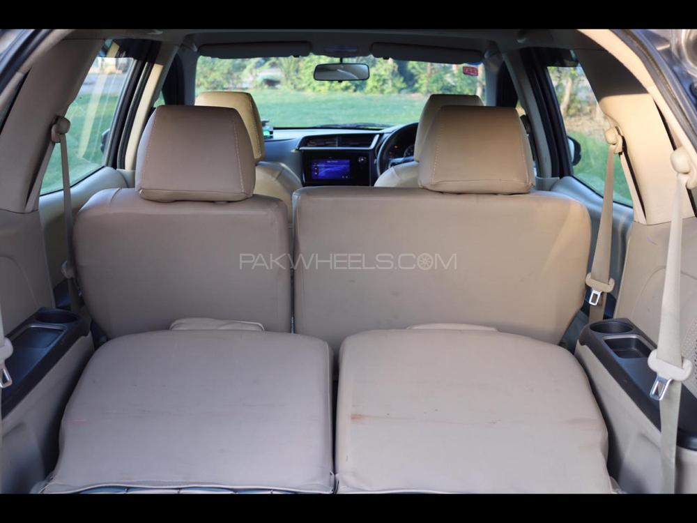Honda BR-V 2018 for Sale in Sargodha Honda BR-V 2018 for Sale in Sargodha Image-16