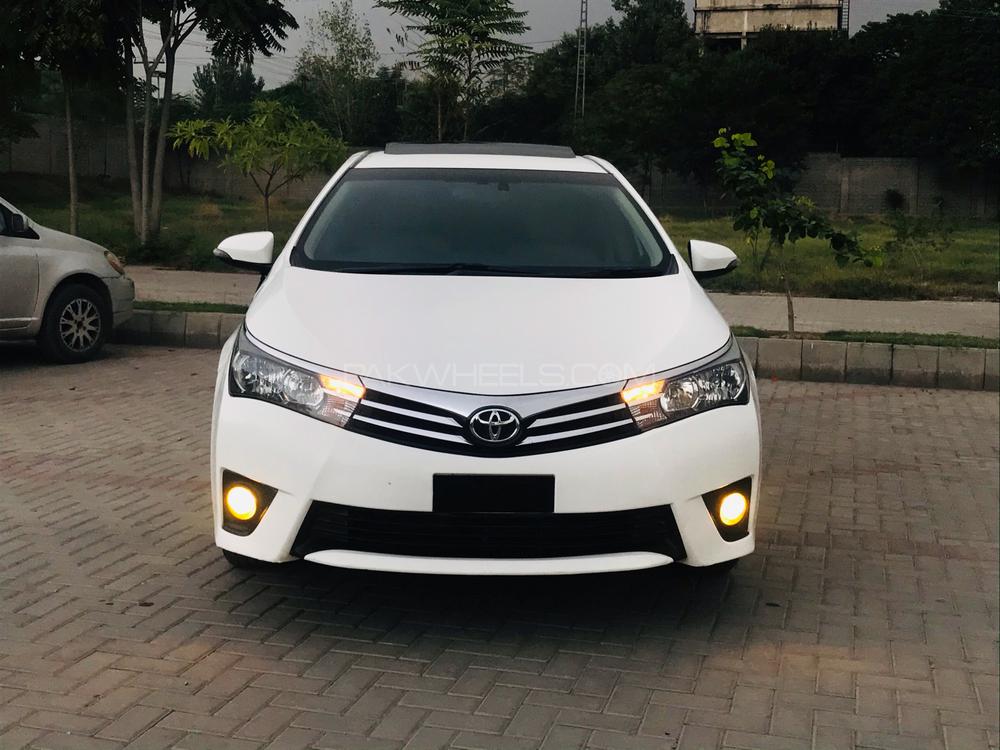Toyota Corolla 2015 for Sale in Peshawar Image-1