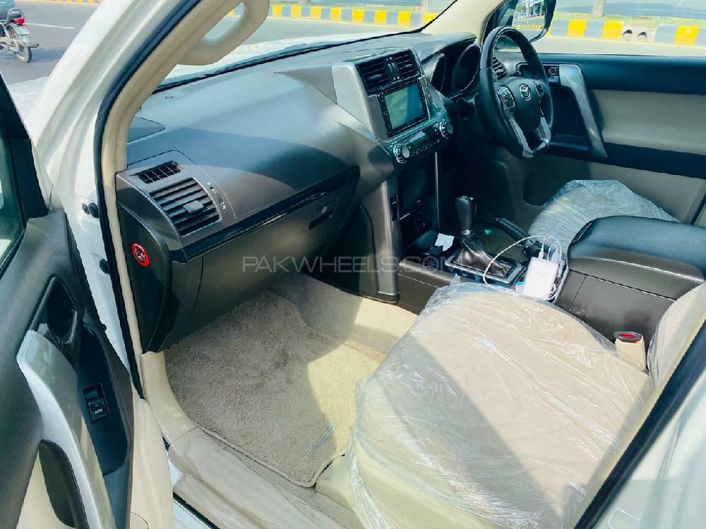 Toyota Prado 2011 for Sale in Lahore Toyota Prado 2011 for Sale in Lahore Image-13