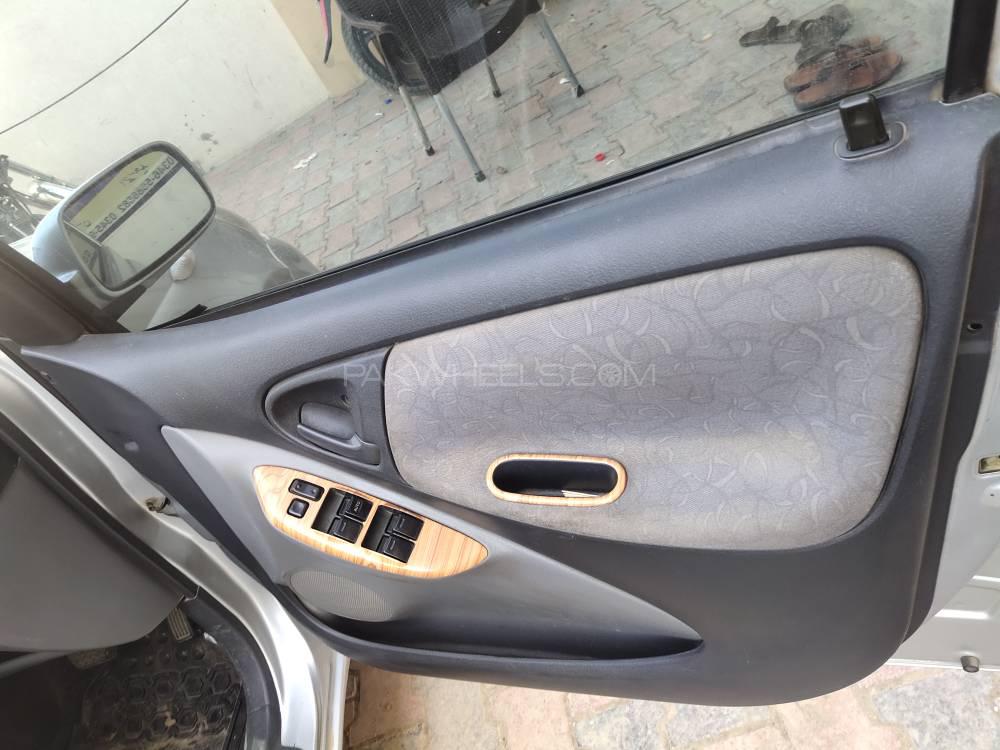 Toyota Vitz 1999 for Sale in Dera ismail khan Image-1