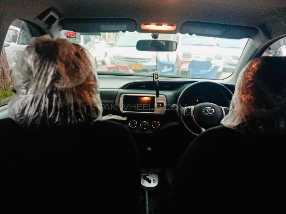 Toyota Vitz 2015 for Sale in Lahore Toyota Vitz 2015 for Sale in Lahore Image-4