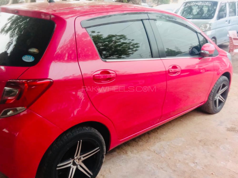 Toyota Vitz 2015 for Sale in Lahore Toyota Vitz 2015 for Sale in Lahore Image-2