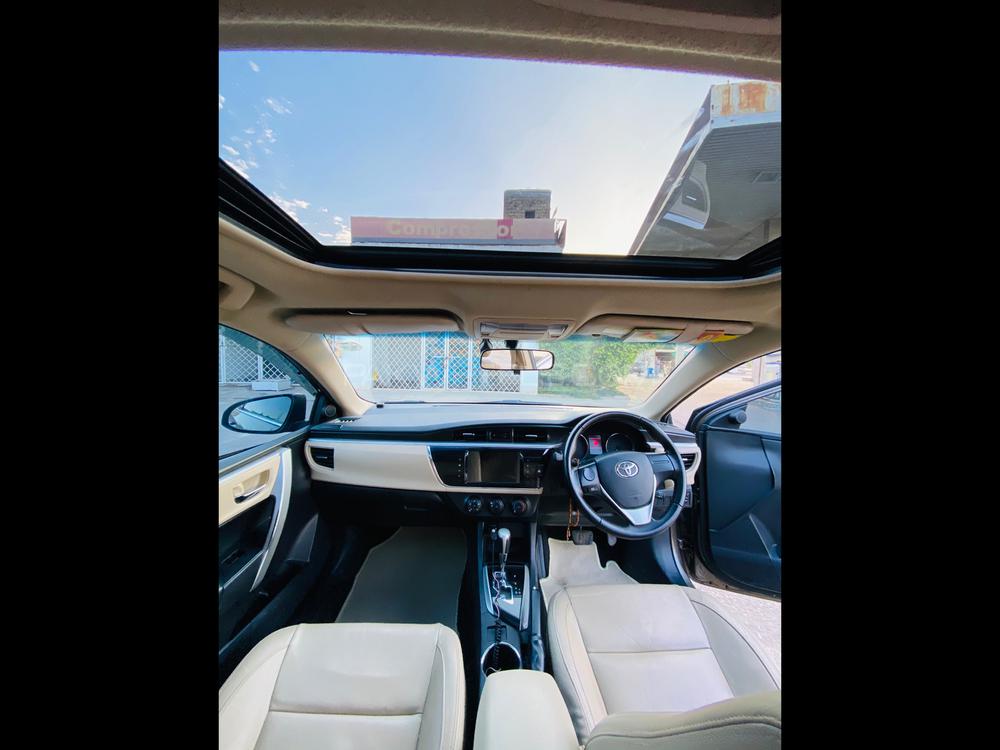 Toyota Corolla 2016 for Sale in Peshawar Toyota Corolla 2016 for Sale in Peshawar Image-5