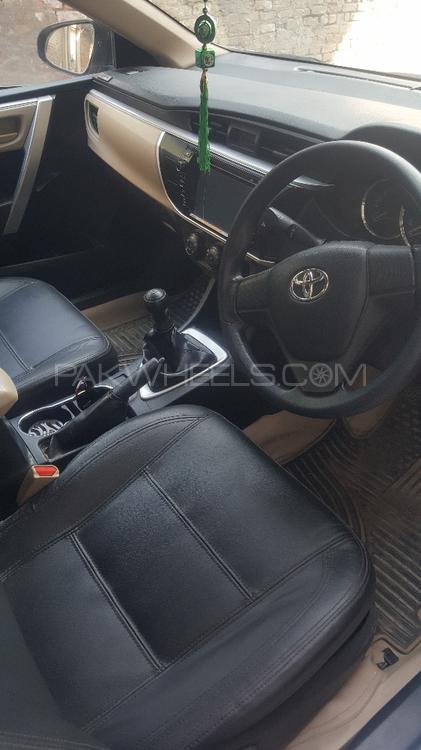 Toyota Corolla 2014 for Sale in Peshawar Image-1