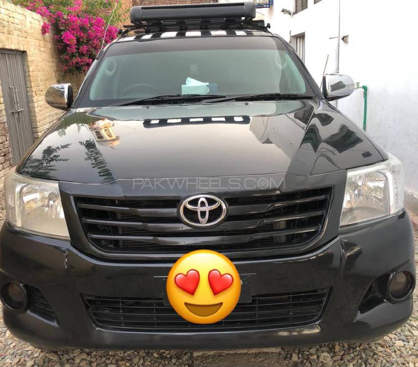 Toyota Hilux 2005 for Sale in Gujrat Image-1