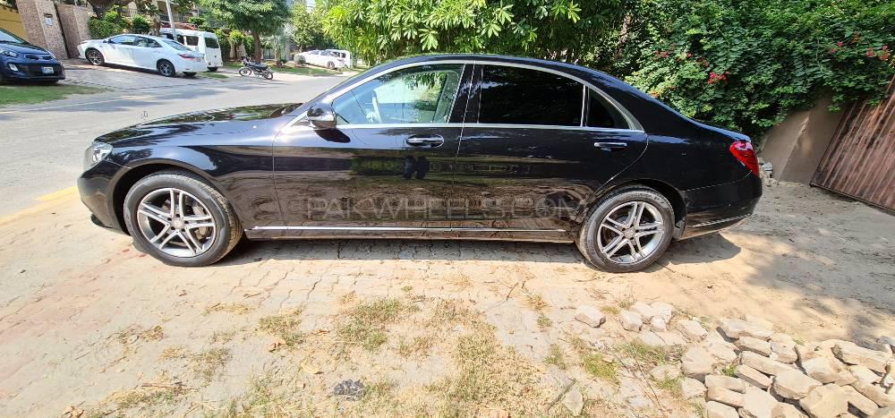 مرسڈیز بینز ایس کلاس 2014 for Sale in سیالکوٹ مرسڈیز بینز ایس کلاس 2014 for Sale in سیالکوٹ Image-3