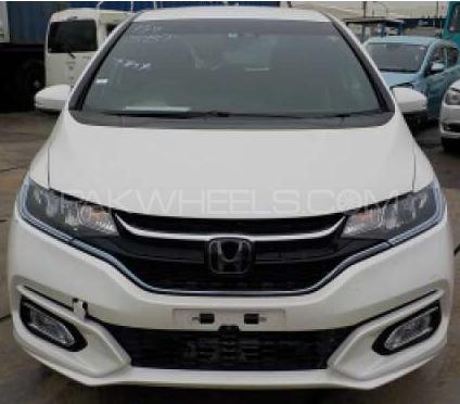 Honda Fit 2017 for Sale in Islamabad Image-1