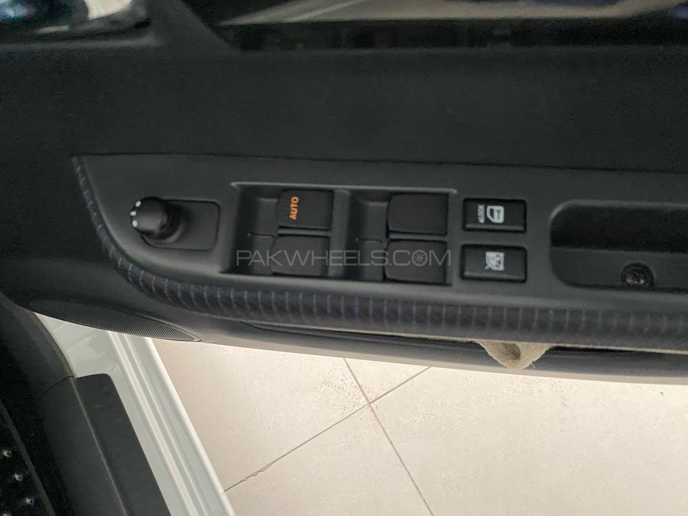 Suzuki Swift 2020 for Sale in Peshawar Suzuki Swift 2020 for Sale in Peshawar Image-8