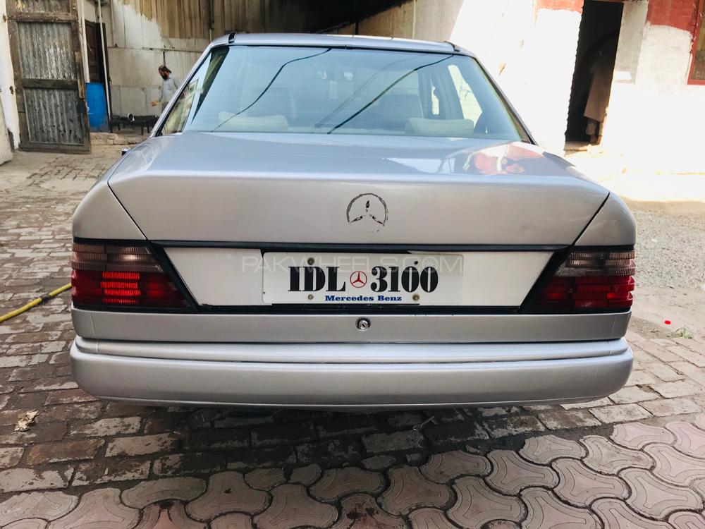 Mercedes Benz E Class 1986 for Sale in Peshawar Mercedes Benz E Class 1986 for Sale in Peshawar Image-16
