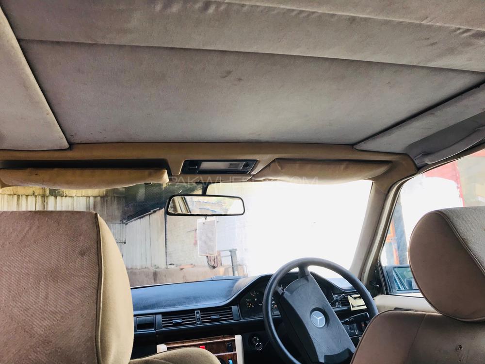 Mercedes Benz E Class 1986 for Sale in Peshawar Mercedes Benz E Class 1986 for Sale in Peshawar Image-5