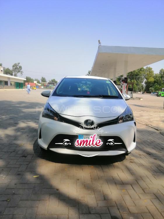 Toyota Vitz 2014 for Sale in Nowshera Image-1