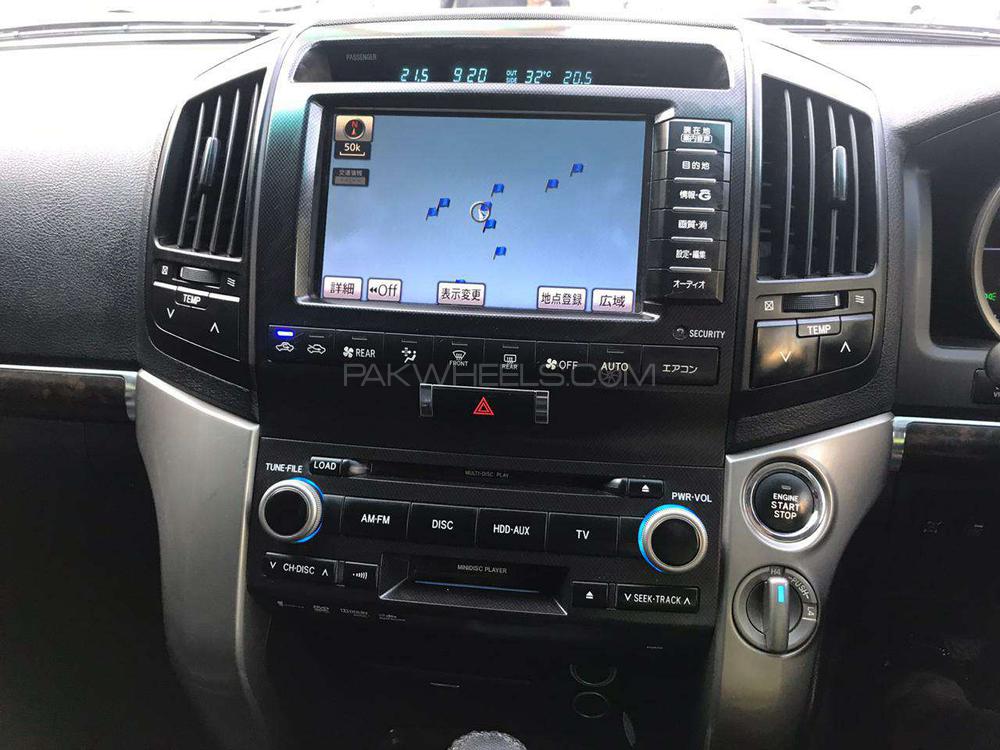 Toyota Land Cruiser 2010 for Sale in Karachi Toyota Land Cruiser 2010 for Sale in Karachi Image-6