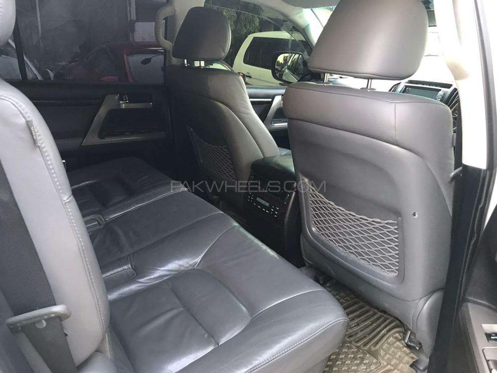 Toyota Land Cruiser 2010 for Sale in Karachi Toyota Land Cruiser 2010 for Sale in Karachi Image-7