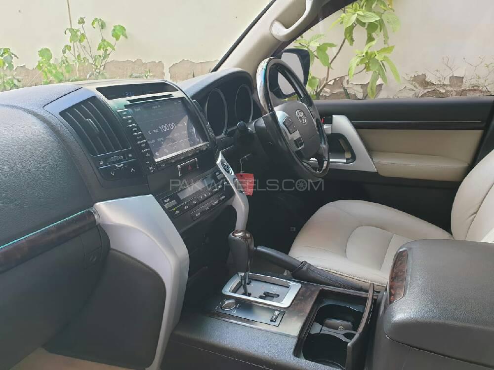 ٹویوٹا لینڈ کروزر 2010 for Sale in کراچی ٹویوٹا لینڈ کروزر 2010 for Sale in کراچی Image-6