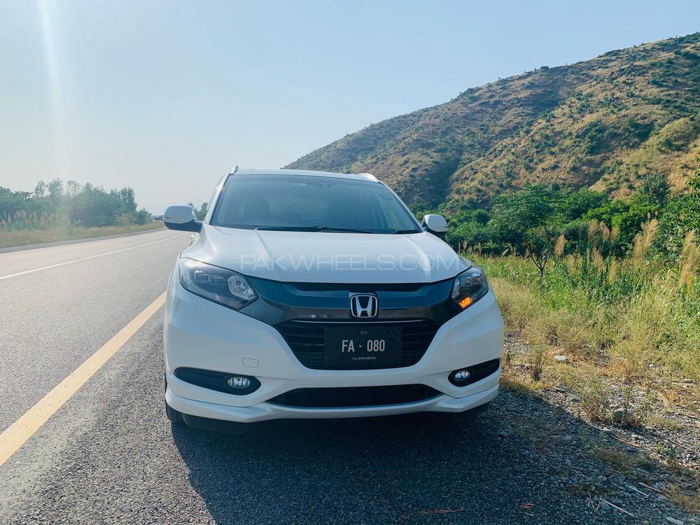 Honda Vezel 2015 for Sale in Islamabad Image-1