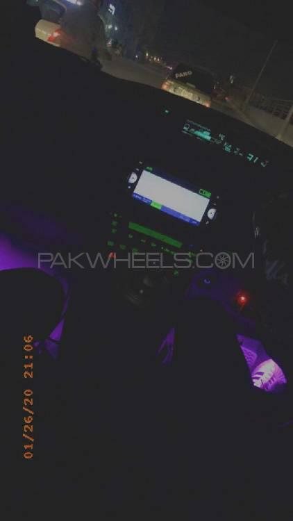 Toyota Prius 2014 for Sale in Peshawar Toyota Prius 2014 for Sale in Peshawar Image-9