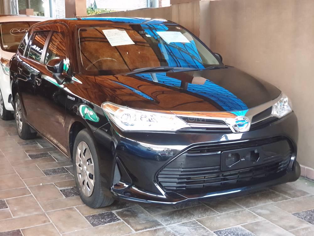 Toyota Corolla Fielder 2017 for Sale in Lahore Image-1