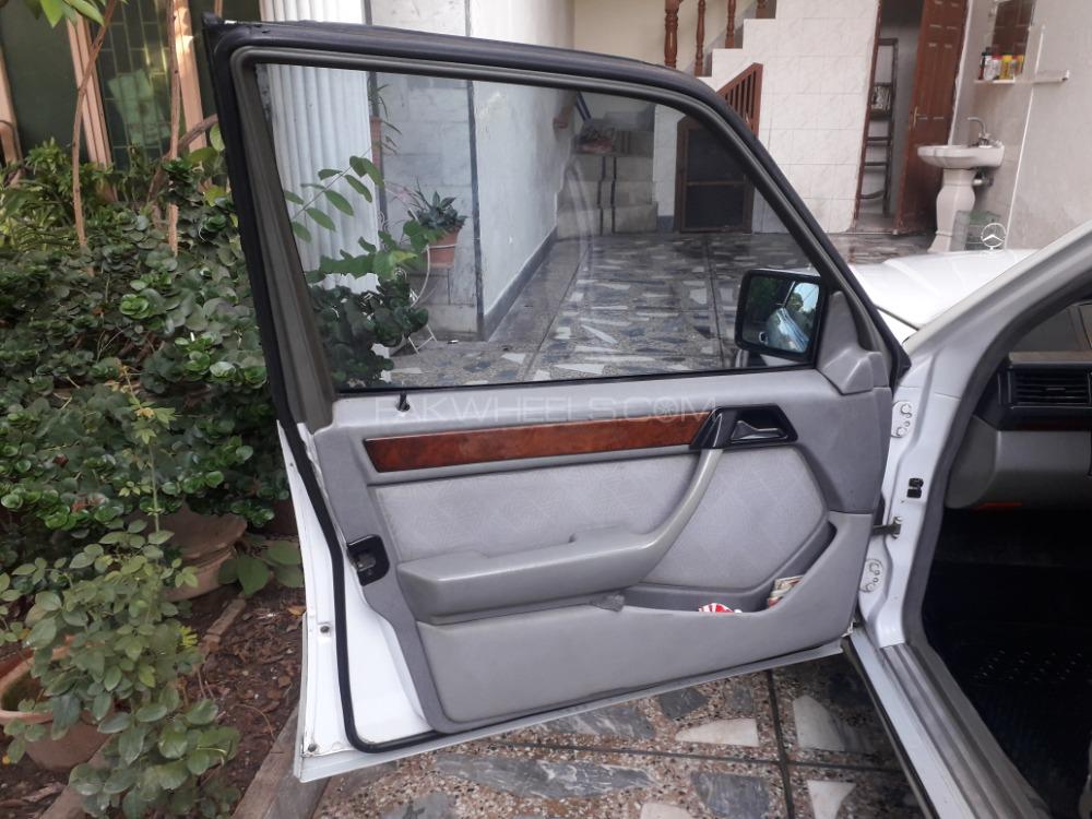 Mercedes Benz 200 D 1990 for Sale in Rawalpindi Mercedes Benz 200 D 1990 for Sale in Rawalpindi Image-21