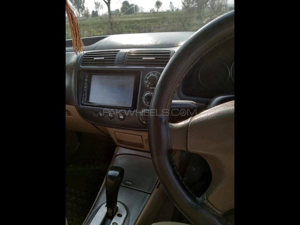 Honda Civic 2004 for Sale in Sahiwal Image-1