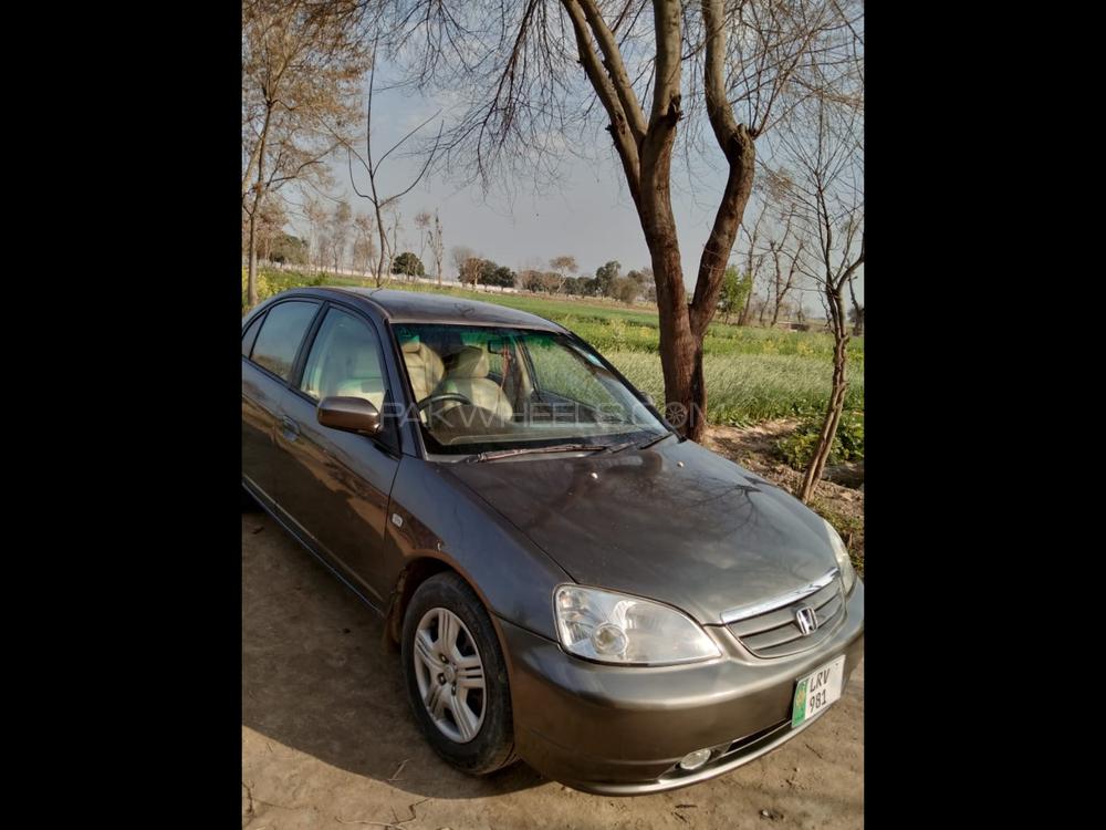 Honda Civic 2004 for Sale in Sahiwal Honda Civic 2004 for Sale in Sahiwal Image-3
