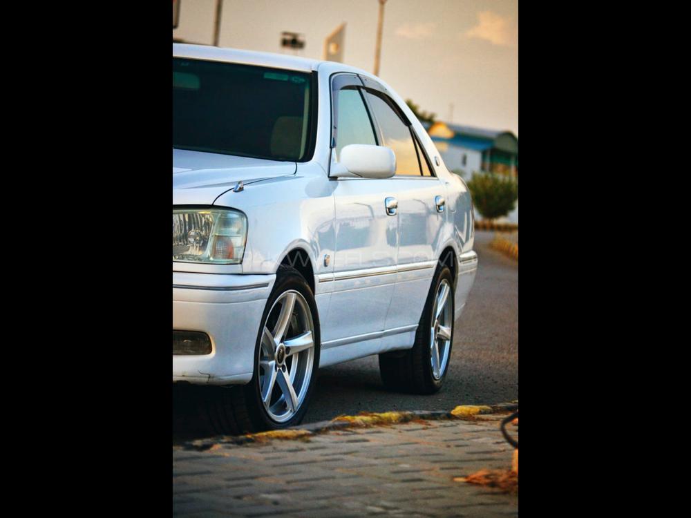 Toyota Crown 2002 for Sale in Rawalpindi Image-1