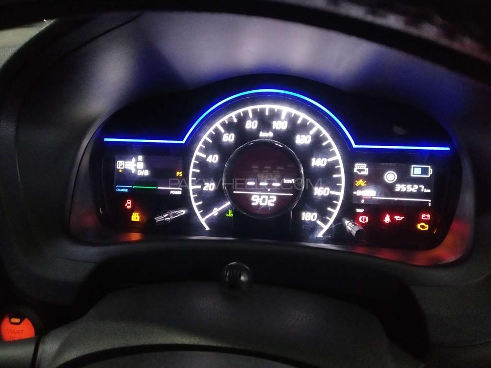 Nissan Note 2016 for Sale in Lahore Nissan Note 2016 for Sale in Lahore Image-8