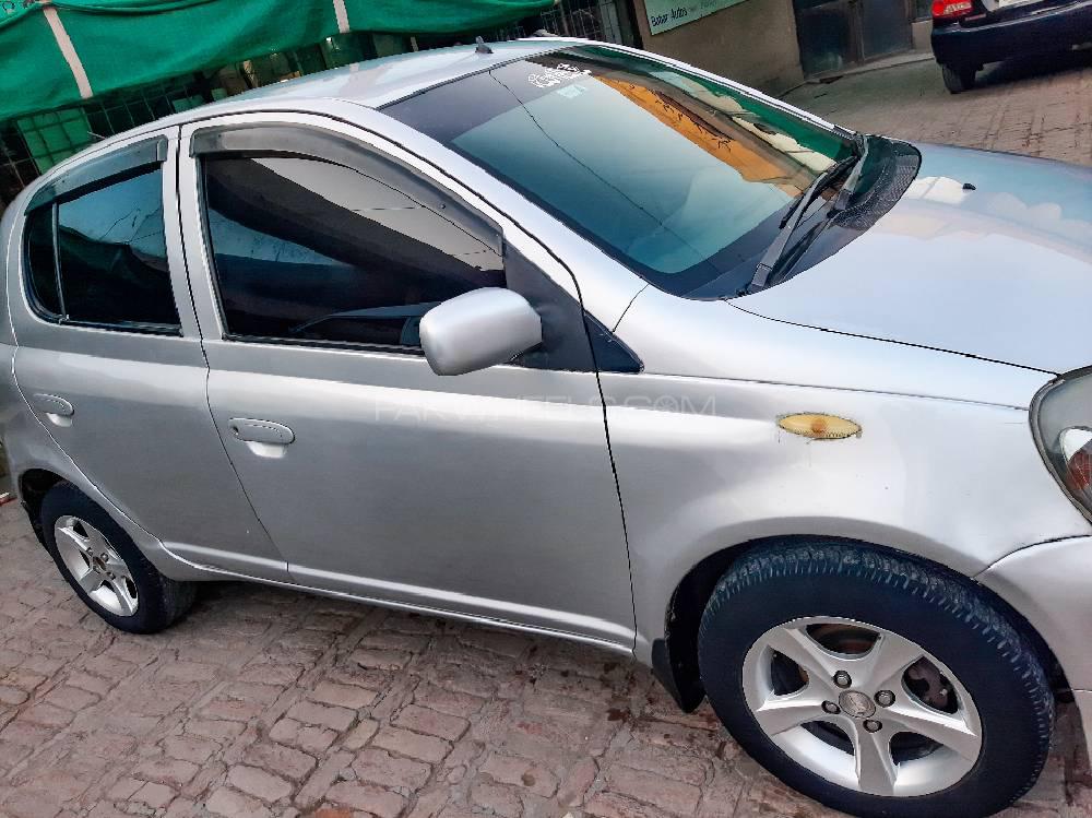Toyota Vitz 2002 for Sale in Peshawar Image-1