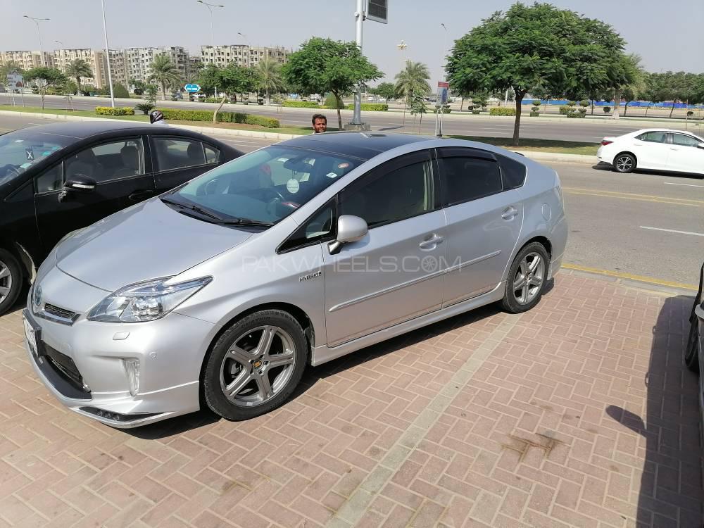Toyota Prius 2013 for Sale in Karachi Image-1
