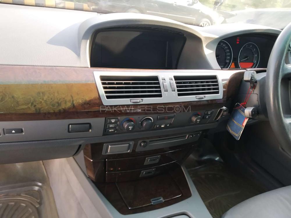 بی ایم ڈبلیو 7 سیریز 2005 for Sale in لاہور بی ایم ڈبلیو 7 سیریز 2005 for Sale in لاہور Image-4