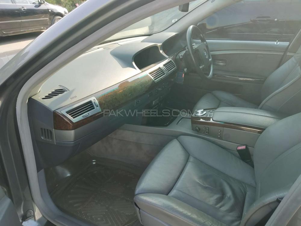 بی ایم ڈبلیو 7 سیریز 2005 for Sale in لاہور بی ایم ڈبلیو 7 سیریز 2005 for Sale in لاہور Image-6
