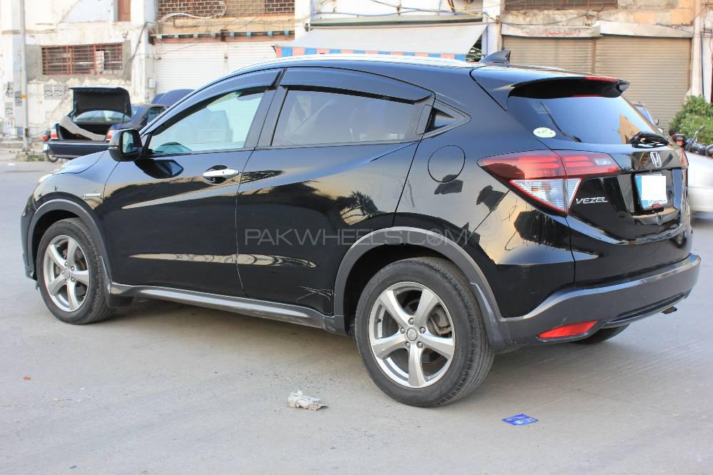 Honda Vezel 2014 for Sale in Rawalpindi Honda Vezel 2014 for Sale in Rawalpindi Image-8