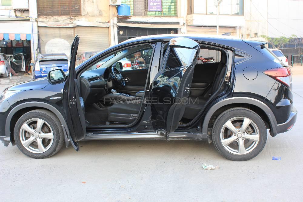 Honda Vezel 2014 for Sale in Rawalpindi Honda Vezel 2014 for Sale in Rawalpindi Image-11