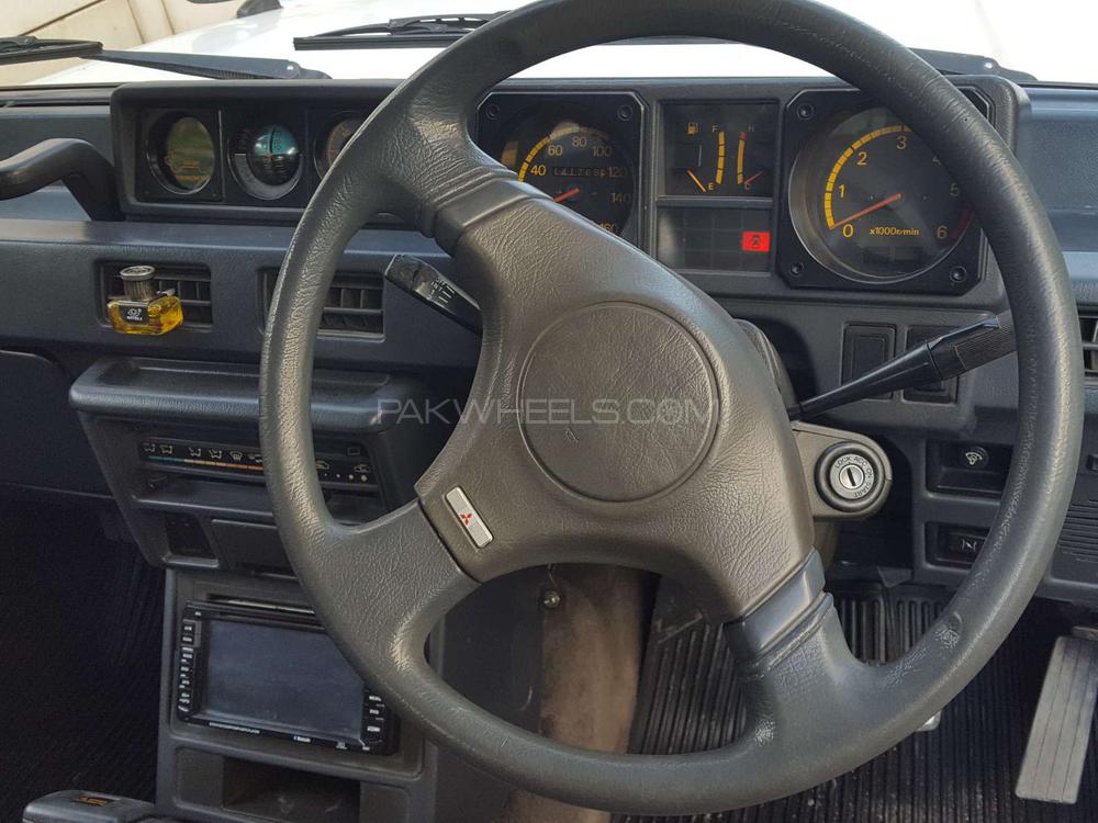 Mitsubishi Pajero 1987 for Sale in Islamabad Mitsubishi Pajero 1987 for Sale in Islamabad Image-9