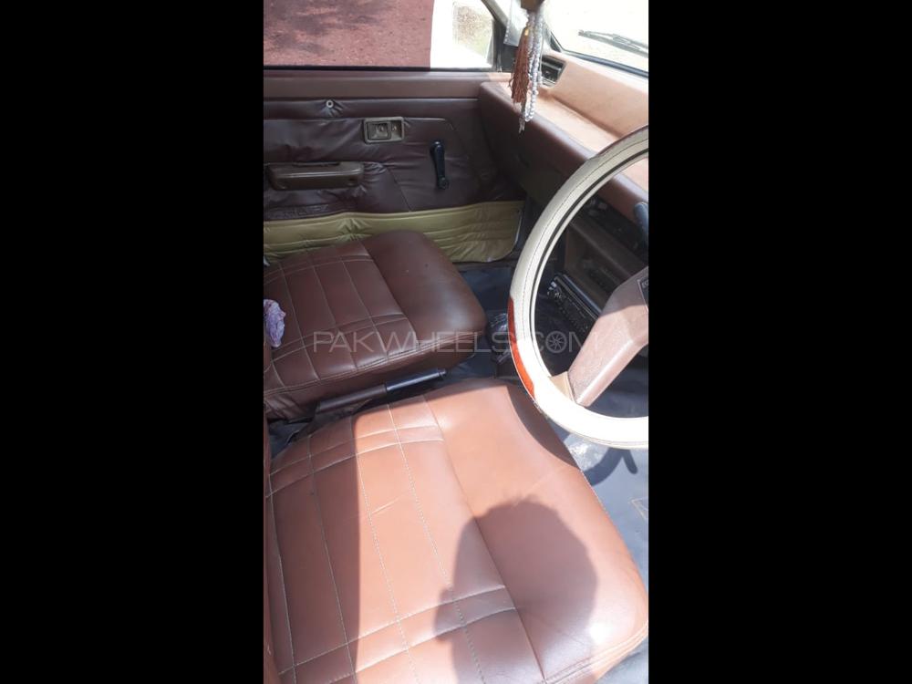 Daihatsu Charade 1985 for Sale in Sialkot Daihatsu Charade 1985 for Sale in Sialkot Image-4