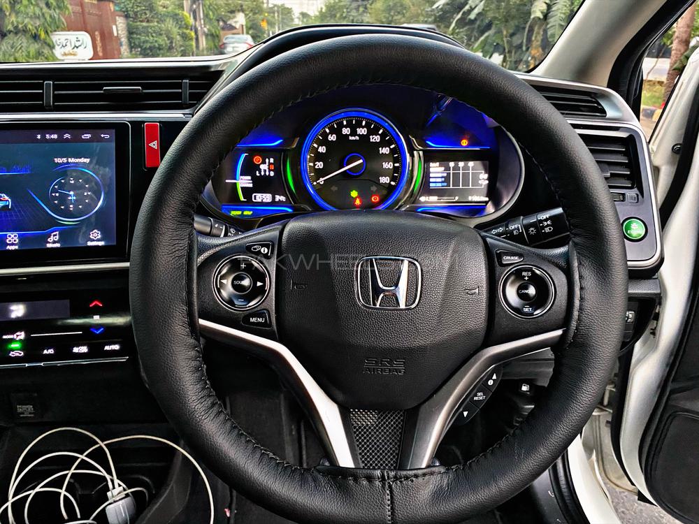 ہونڈا گریس ہائبرڈ 2015 for Sale in لاہور ہونڈا گریس ہائبرڈ 2015 for Sale in لاہور Image-13