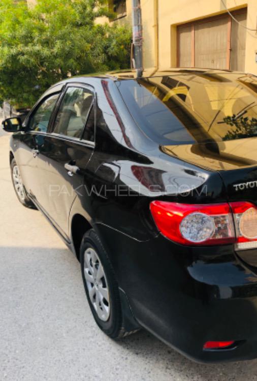 Toyota Corolla 2011 for Sale in Peshawar Image-1