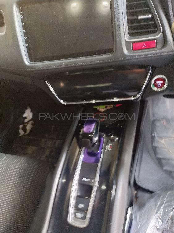 Honda Vezel 2014 for Sale in Nowshera cantt Honda Vezel 2014 for Sale in Nowshera cantt Image-11