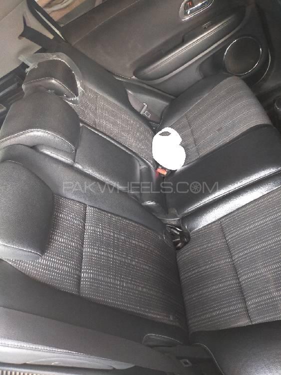 Honda Vezel 2014 for Sale in Nowshera cantt Honda Vezel 2014 for Sale in Nowshera cantt Image-5