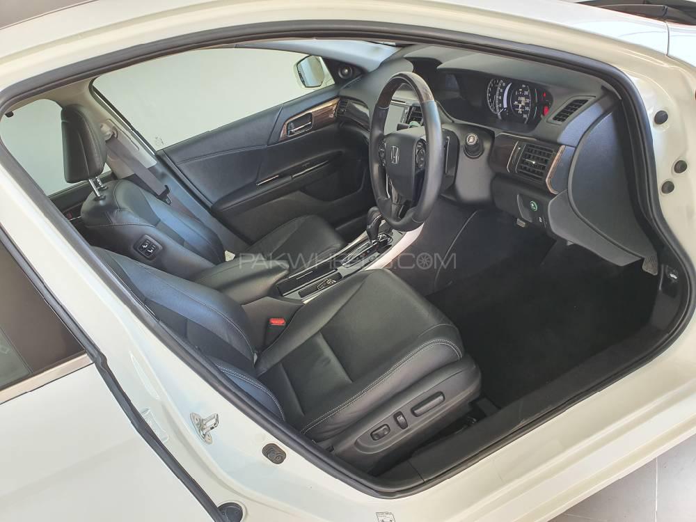 Honda Accord 2017 for Sale in Karachi Honda Accord 2017 for Sale in Karachi Image-10