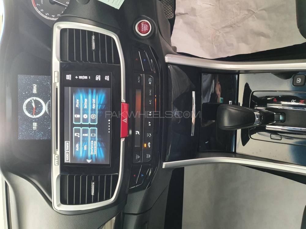 Honda Accord 2017 for Sale in Karachi Honda Accord 2017 for Sale in Karachi Image-15