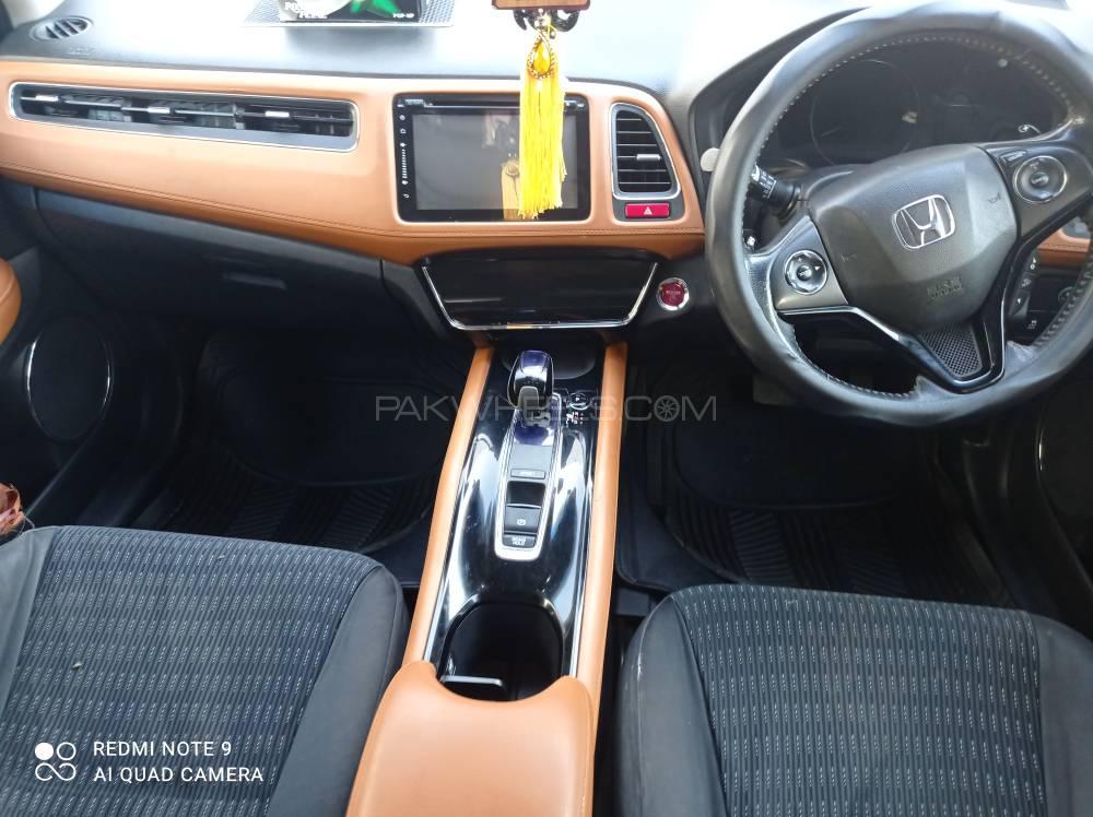 Honda Vezel 2015 for Sale in Rawalpindi Honda Vezel 2015 for Sale in Rawalpindi Image-3