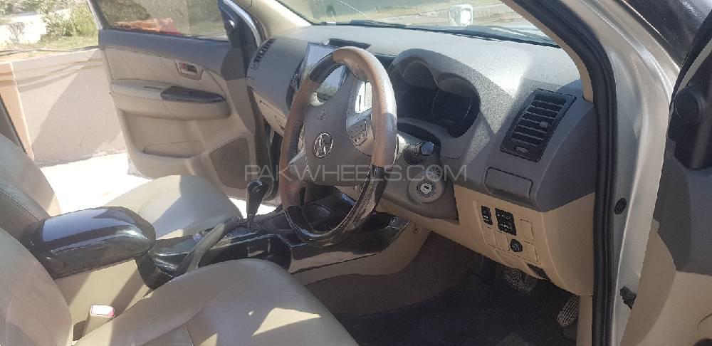 Toyota Hilux 2012 for Sale in Peshawar Toyota Hilux 2012 for Sale in Peshawar Image-16
