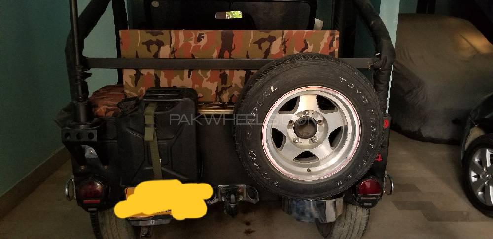 Jeep Commander 5.7 V8 Hemi 1975 for Sale in Karachi Image-1