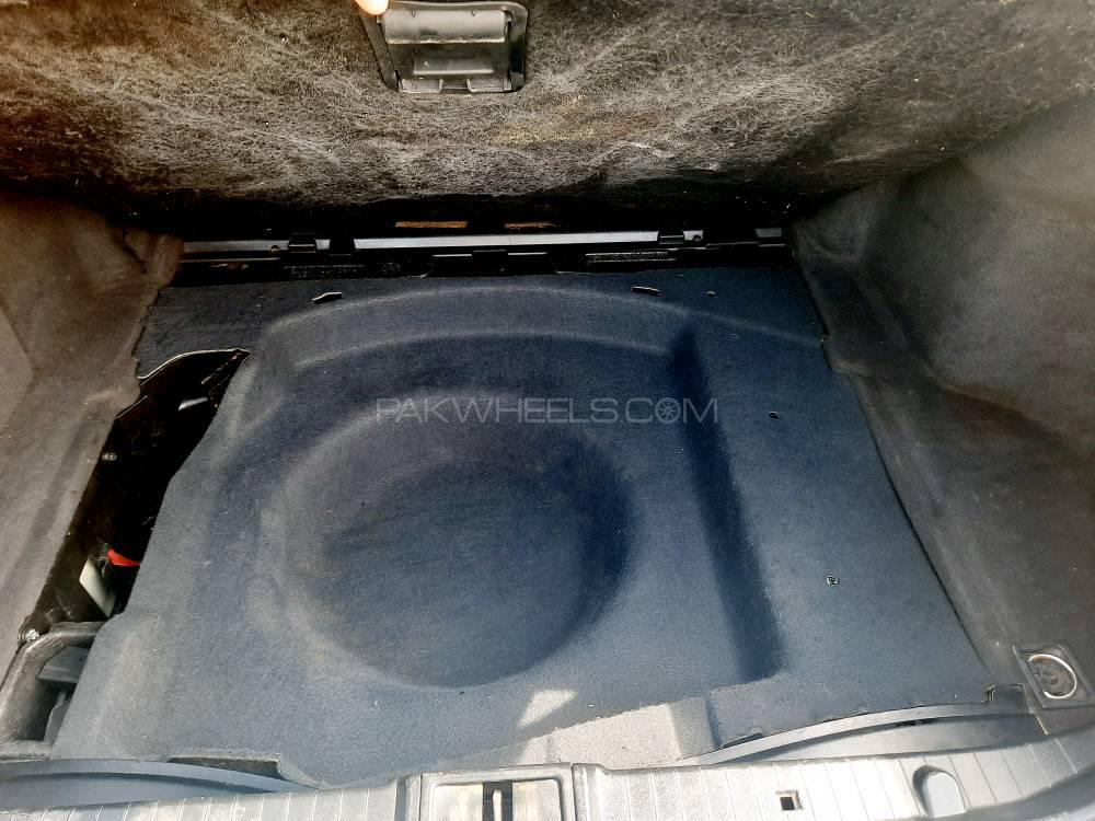 Mercedes Benz E Class 2003 for Sale in Lahore Mercedes Benz E Class 2003 for Sale in Lahore Image-17